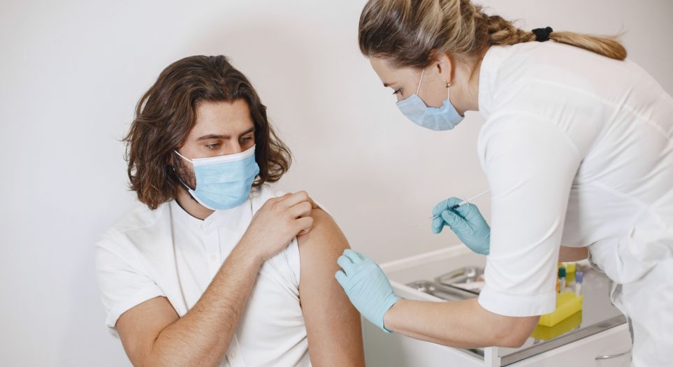 Важливо вчасно робити вакцинацію дітям та дорослим