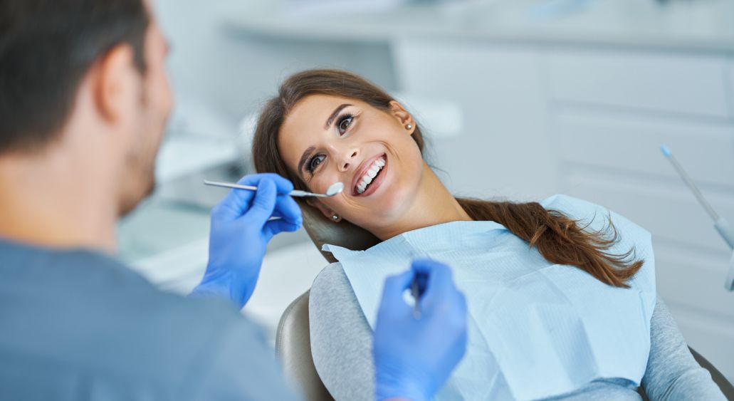 Преимущества установки фотополимерных пломб в «Оксфорд Медикал»