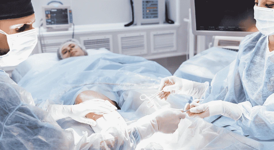 Що лікує судинний хірург?