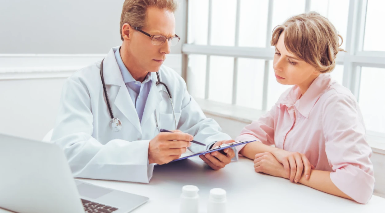 Как отличить первые симптомы онкологического заболевания: рекомендации онкохирургов