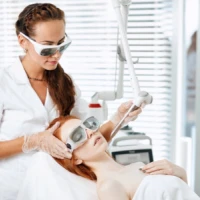 Лазерне шліфування обличчя апаратом CO2RE + плазмоліфтинг у подарунок
