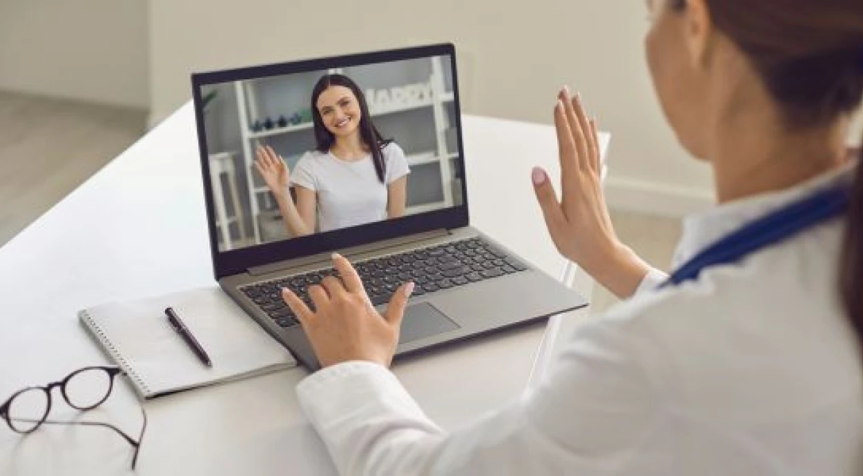 Онлайн-консультация врача: что это такое и кому будет полезно