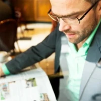 Прогрессивные очки для зрения на разном расстоянии: что это такое?