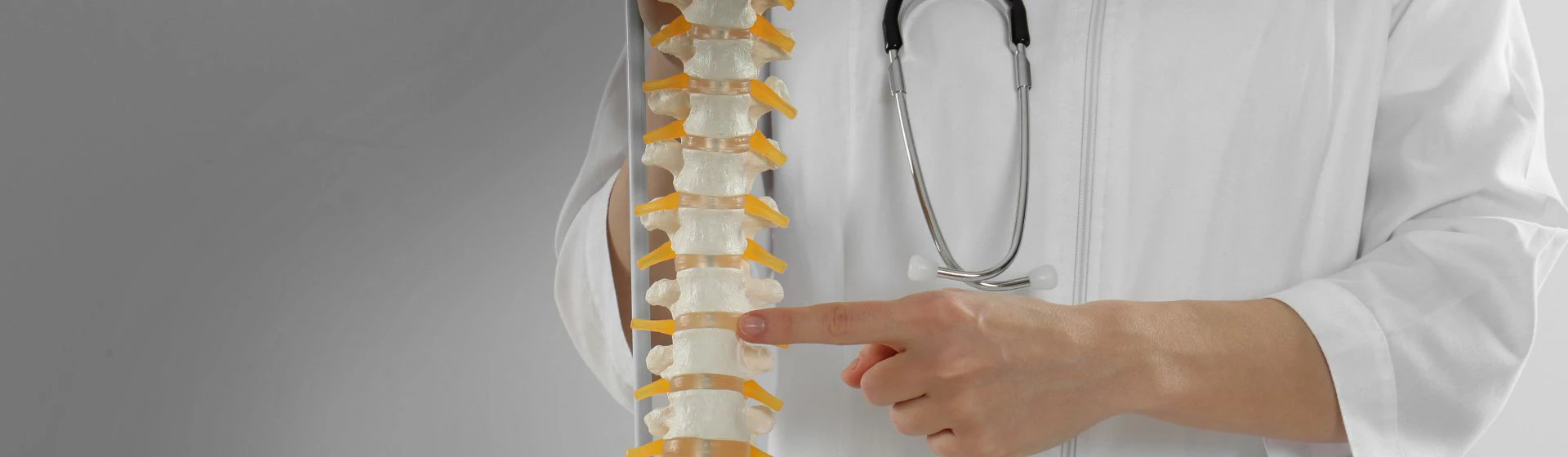 Лечение остеохондроза в частной клинике Оксфорд Медикал Киев