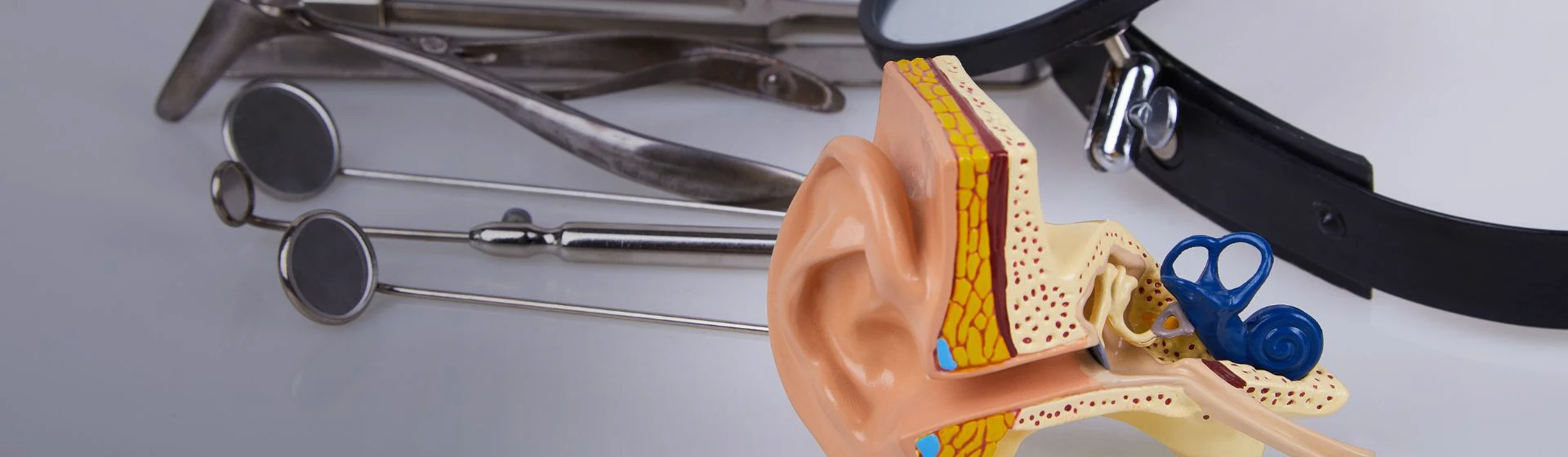 Removal of sulfur plugs in the private clinic Oxford Medical Kyiv