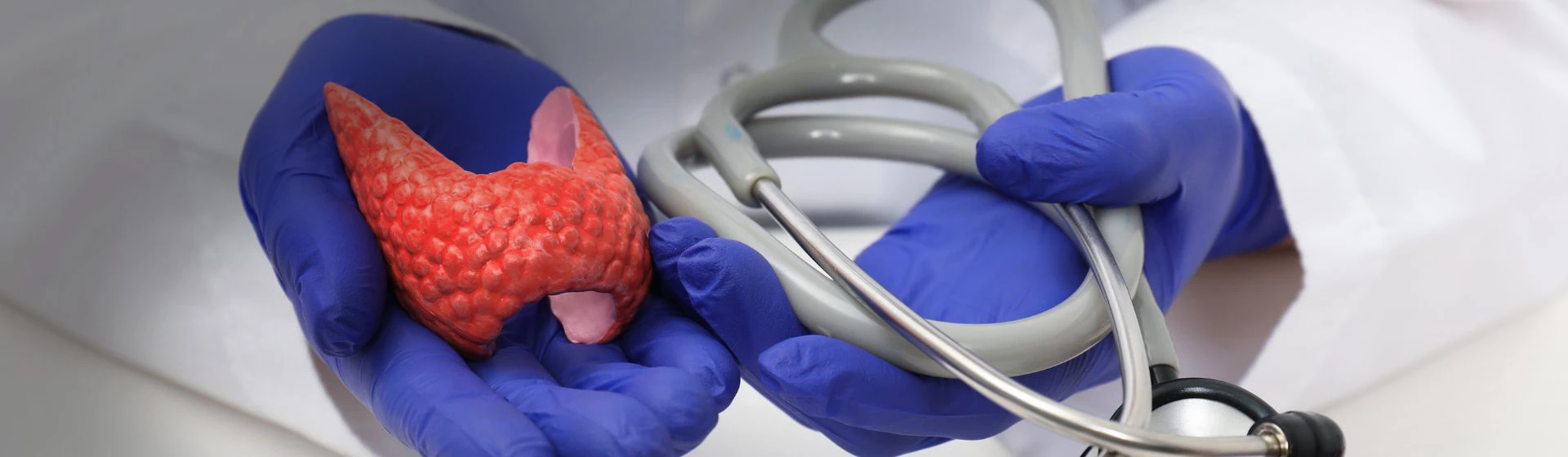 Лікування зобу в приватній клініці Оксфорд Медікал Київ