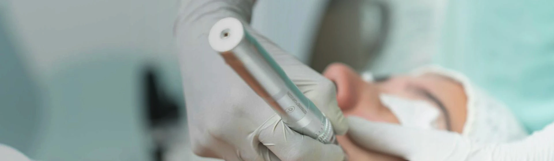 Кислородный пилинг из Jet Peel в частной клинике Оксфорд Медикал Киев