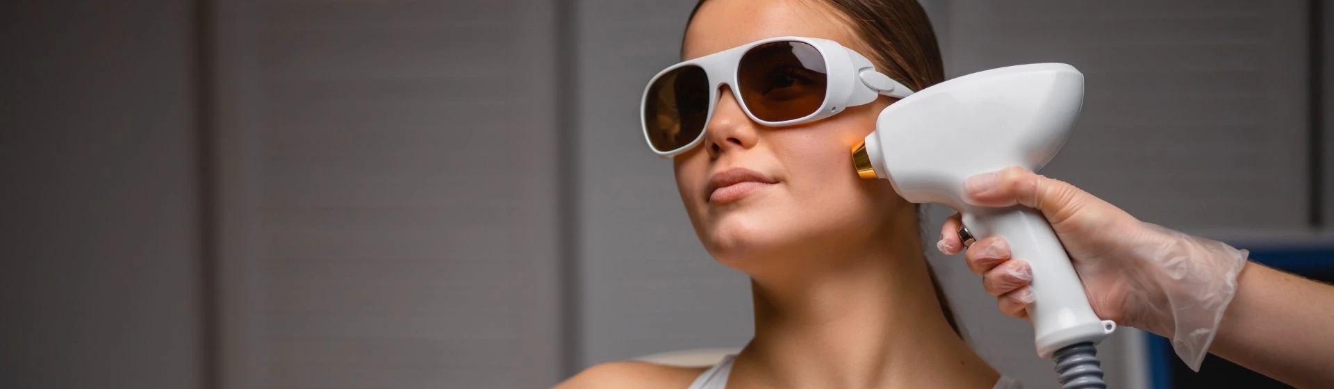 Лазерная эпиляция лица в частной клинике Оксфорд Медикал Киев