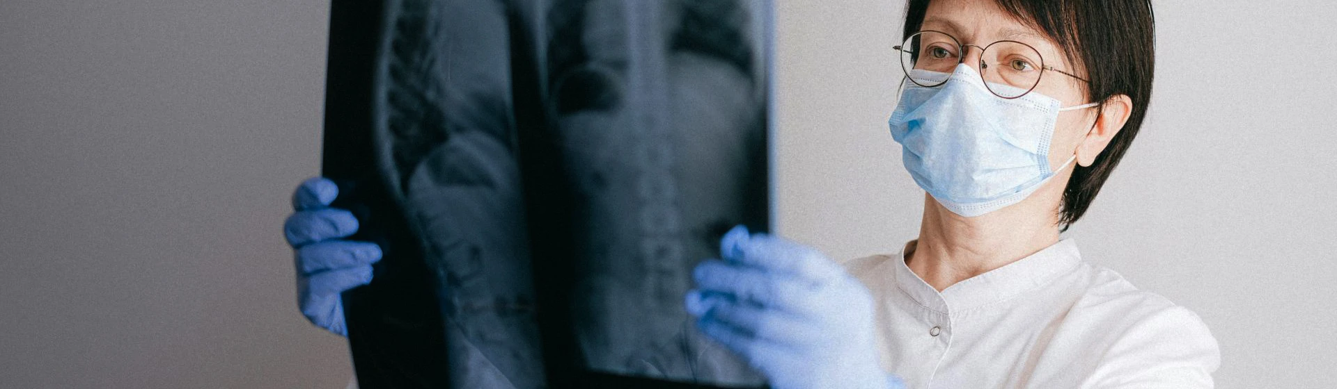 Рентген легких в частной клинике Оксфорд Медикал Киев