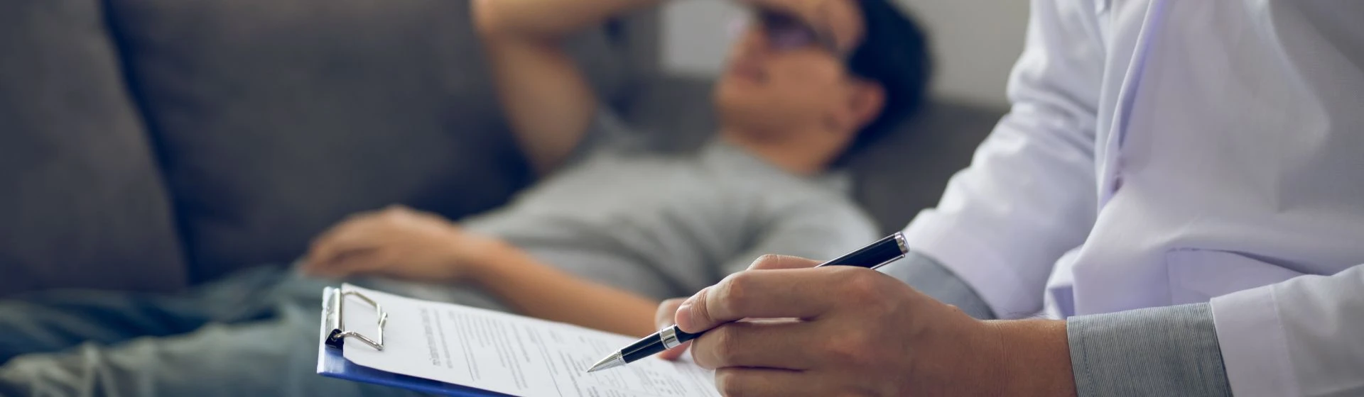 Вызов невролога на дом - услуги частной клиники Оксфорд Медикал Киев