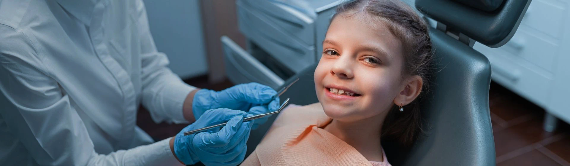 Фторирование зубов для детей в частной стоматологии Оксфорд Медикал Киев