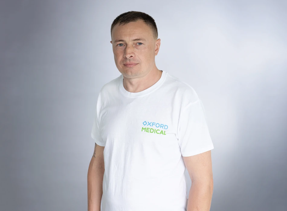 Иванов Артем Сергеевич – массажист частной клиники Оксфорд Медикал Киев