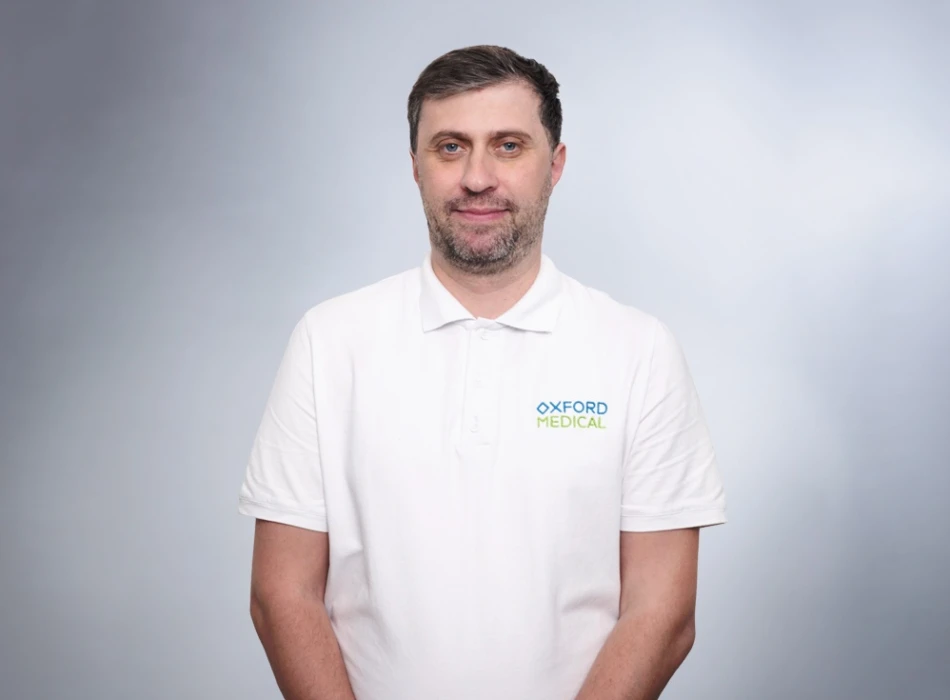 Алексеев Владимир Александрович – стоматолог частной клиники Оксфорд Медикал Киев