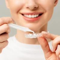 Как отбелить зубы в домашних условиях?