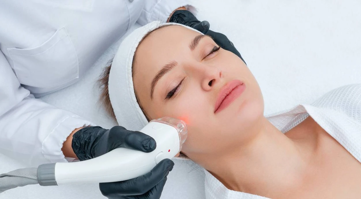 ТОП-5 зимних процедур у косметолога: что выбрать для здоровой и ухоженной кожи