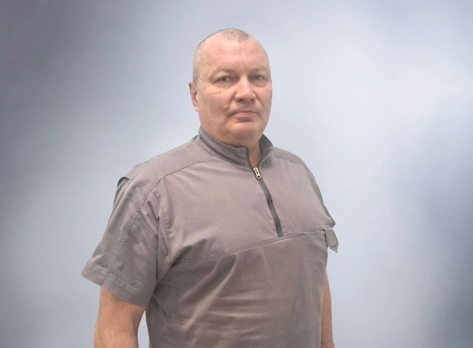 Сенич Станислав Викторович – врач хирург-проктолог высшей категории частной клиники Оксфорд Медикал Киев