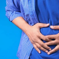 Чому бурчить в животі: основні причини та що робити