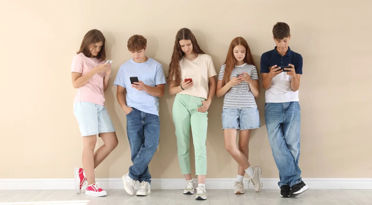 Пубертат: что нужно знать о половом созревании у девушек и парней