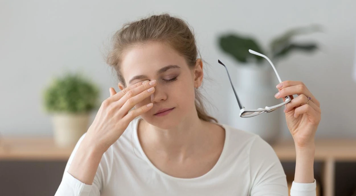 What to do when your eyes are flickering: when to see a doctor